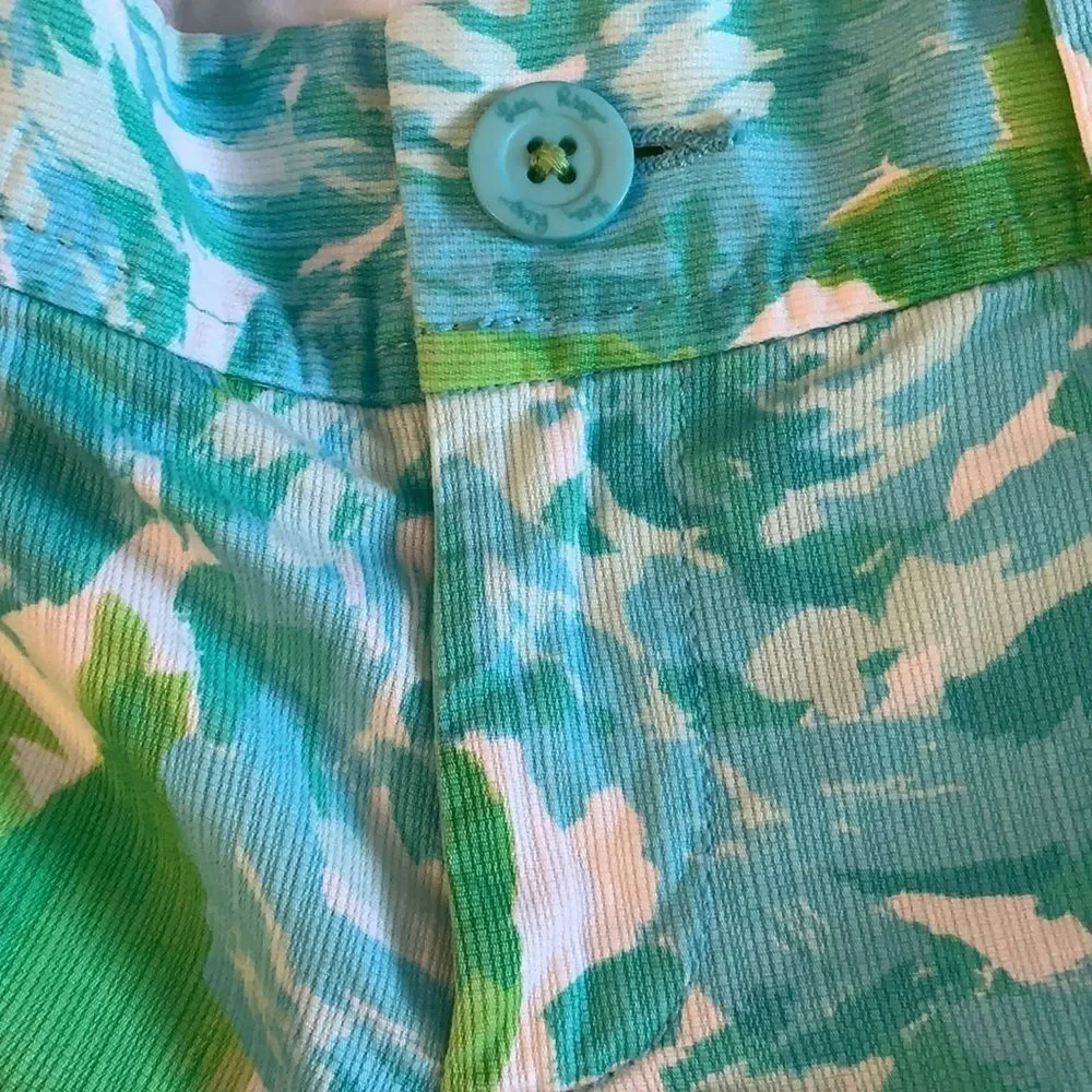 Lilly Pulitzer Shorts 00 size “the Callahan” short. Like new condition.